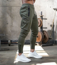 Load image into Gallery viewer, Men&#39;s jogging pocket design sweatpants New cotton camouflage men&#39;s fitness multi-pocket jogging pants fashion training suit